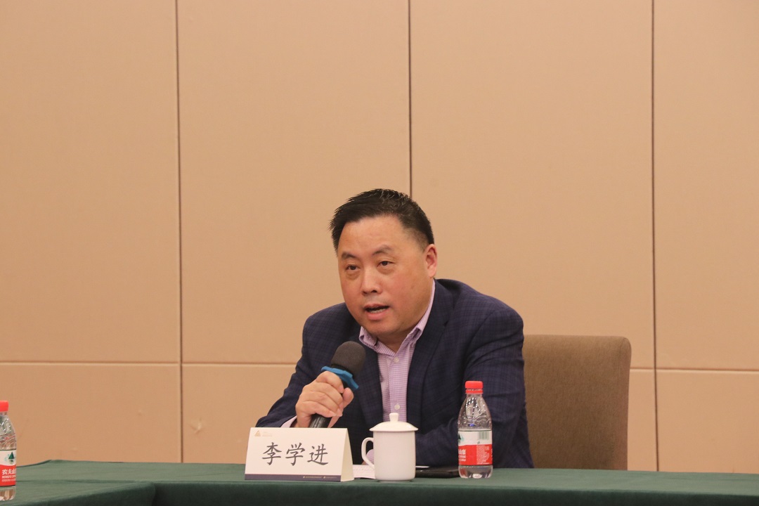 7.深圳市医院协会副会长兼秘书长李学进.JPG